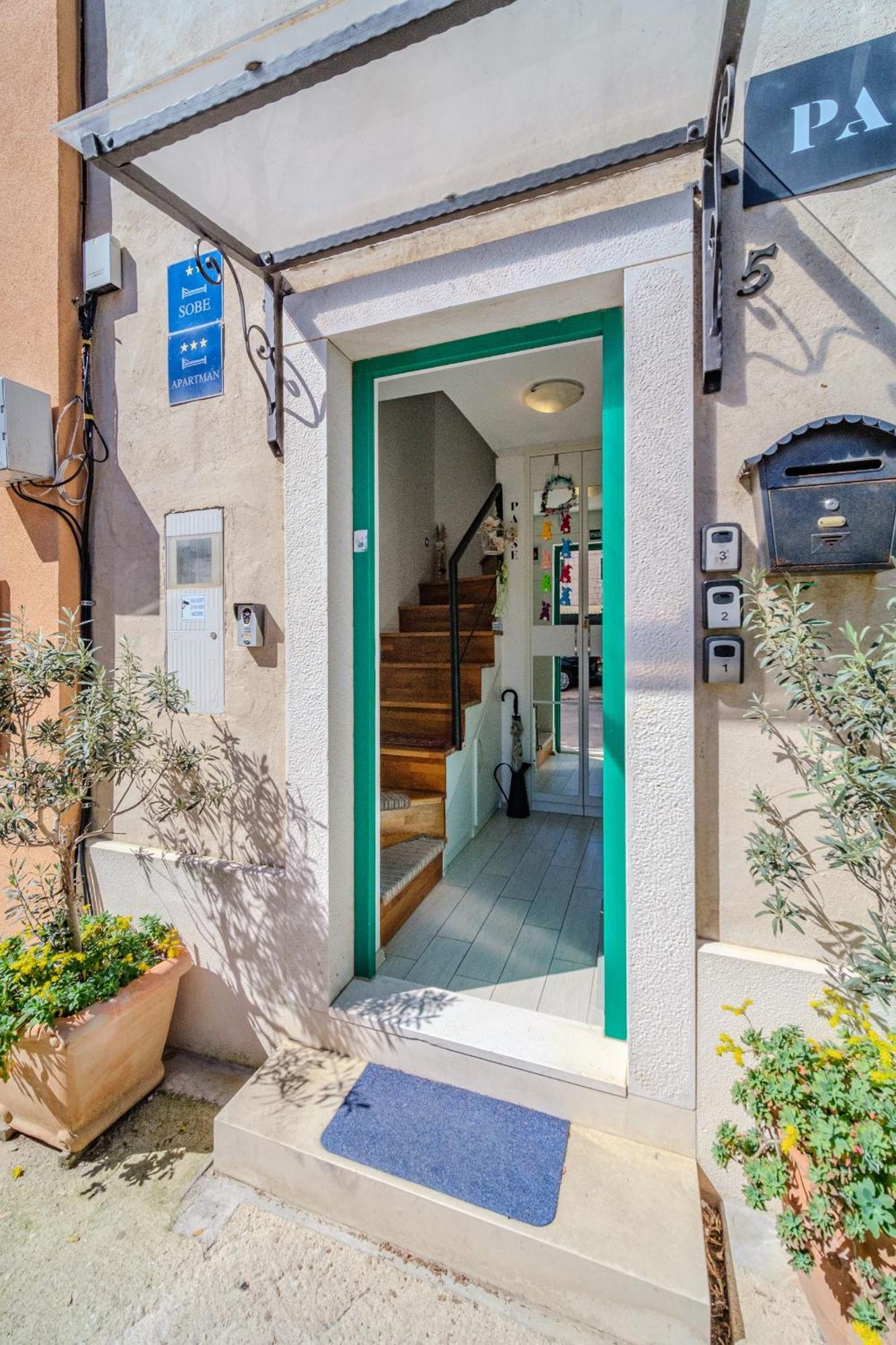 Central Split Rooms And Apartments Paese Εξωτερικό φωτογραφία