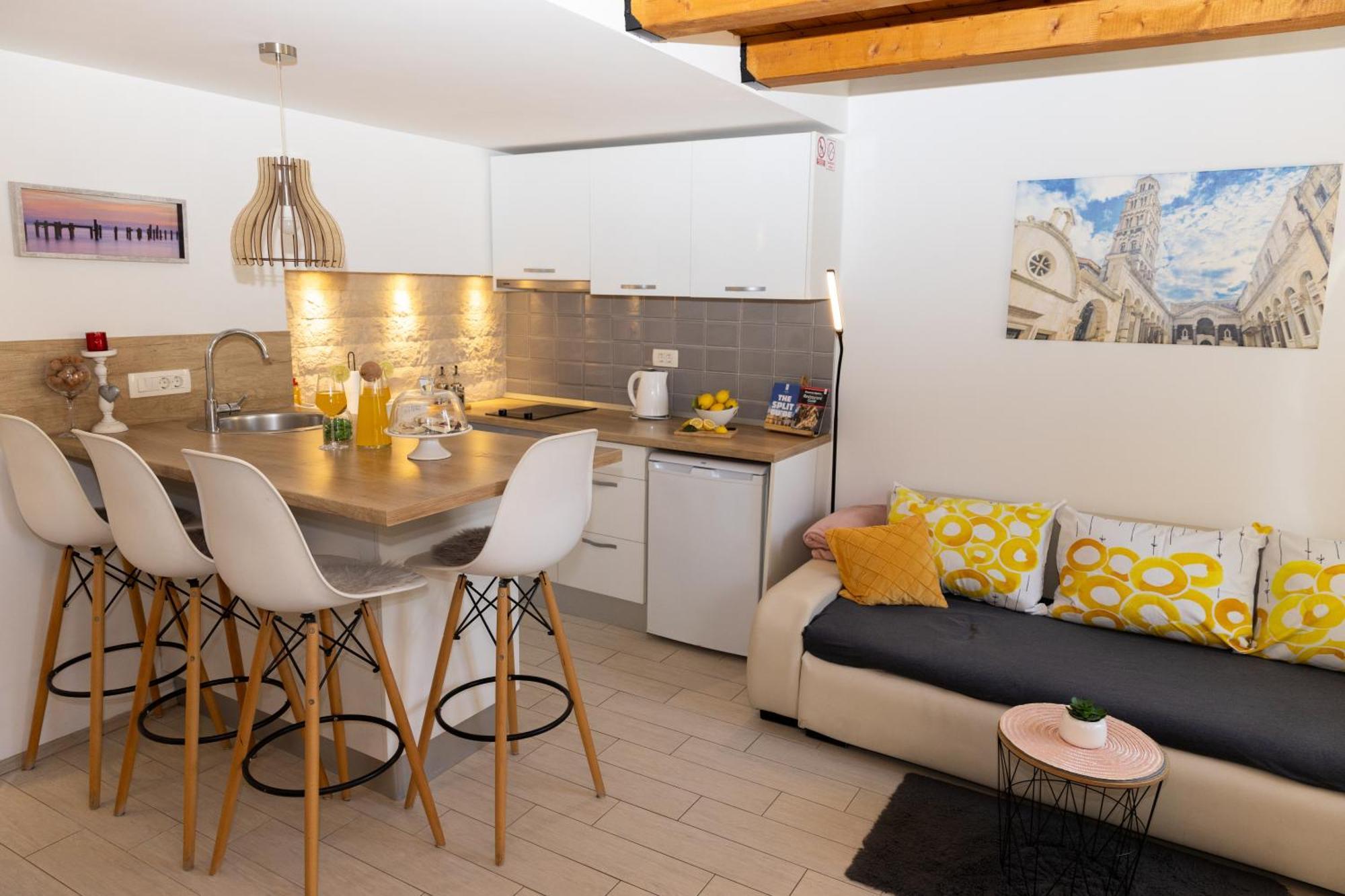Central Split Rooms And Apartments Paese Εξωτερικό φωτογραφία